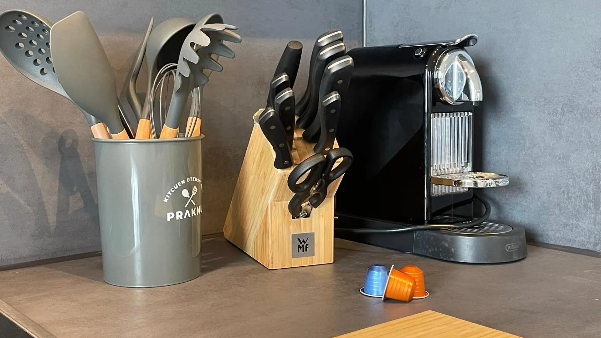 Perfekt Fuer 6! Kueche Netflix Bbq Parkplaetze Apartment Haar   Haar (Munich)