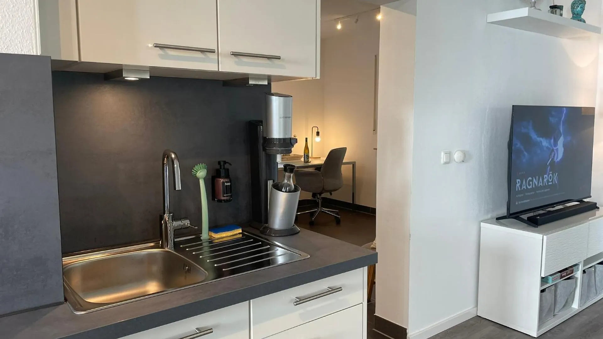 Perfekt Fuer 6! Kueche Netflix Bbq Parkplaetze Apartment Haar  0*, Haar (Munich) Germany