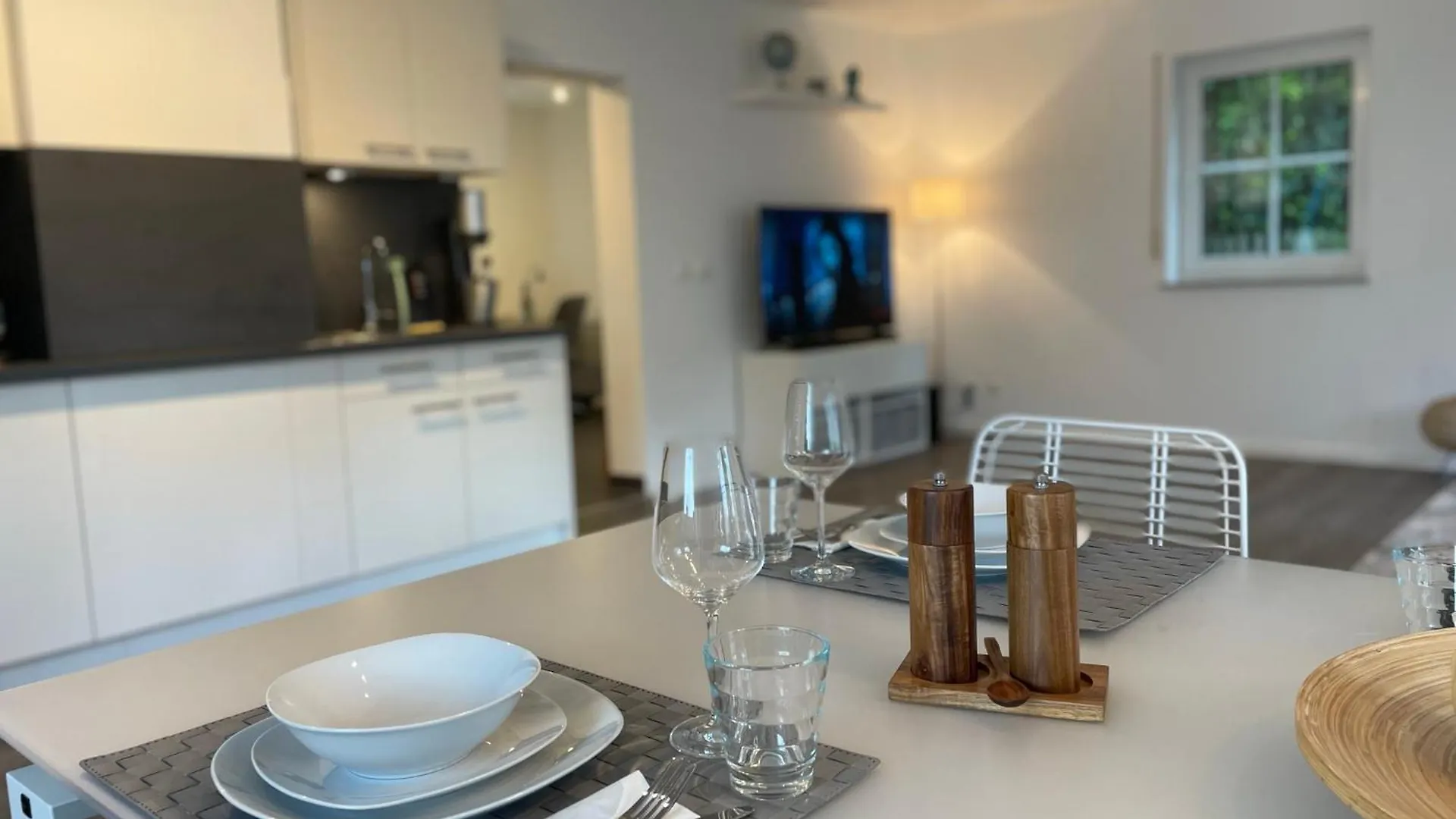 Perfekt Fuer 6! Kueche Netflix Bbq Parkplaetze Apartment Haar  0*, Haar (Munich)