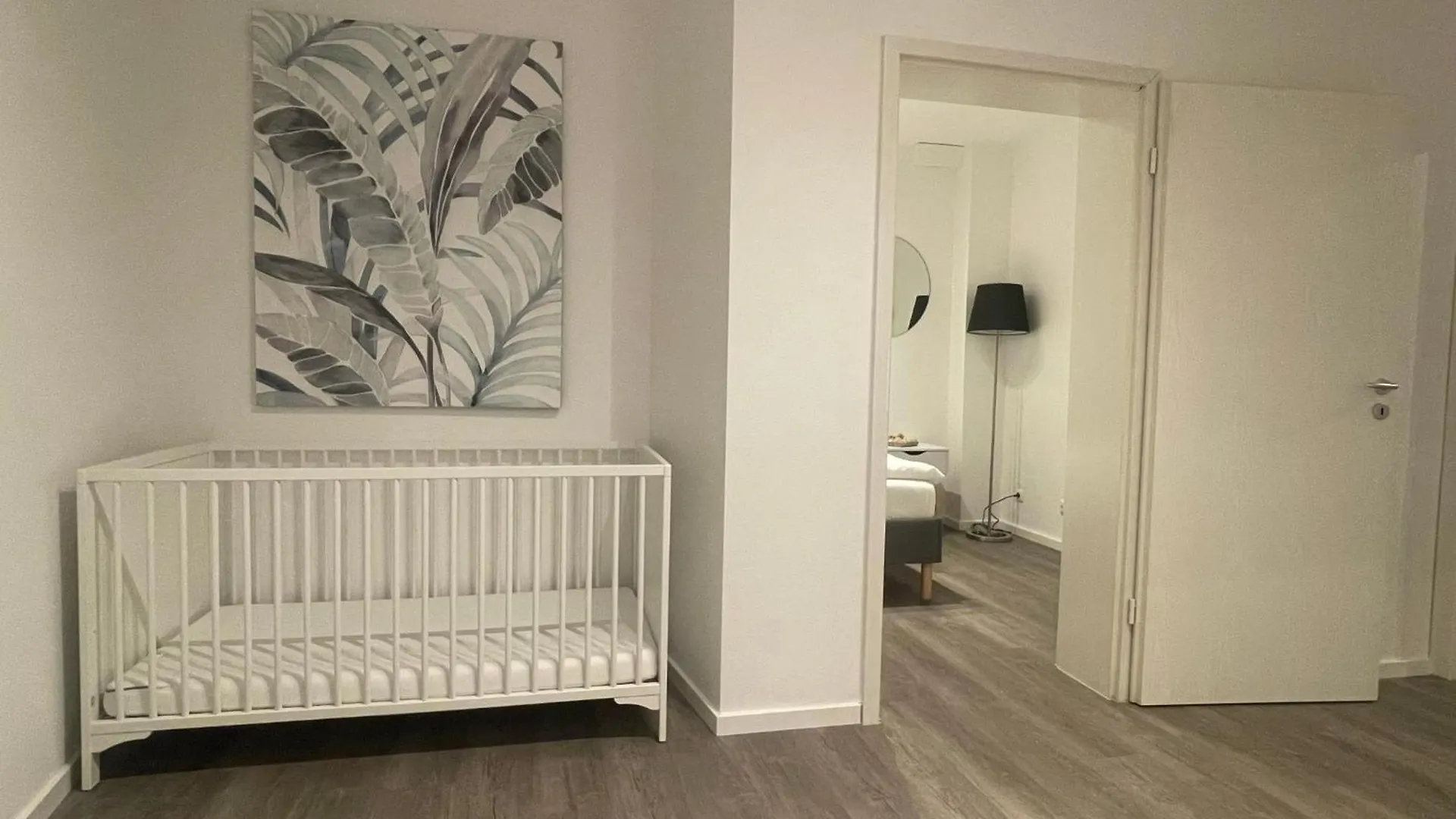 Perfekt Fuer 6! Kueche Netflix Bbq Parkplaetze Apartment Haar  Germany