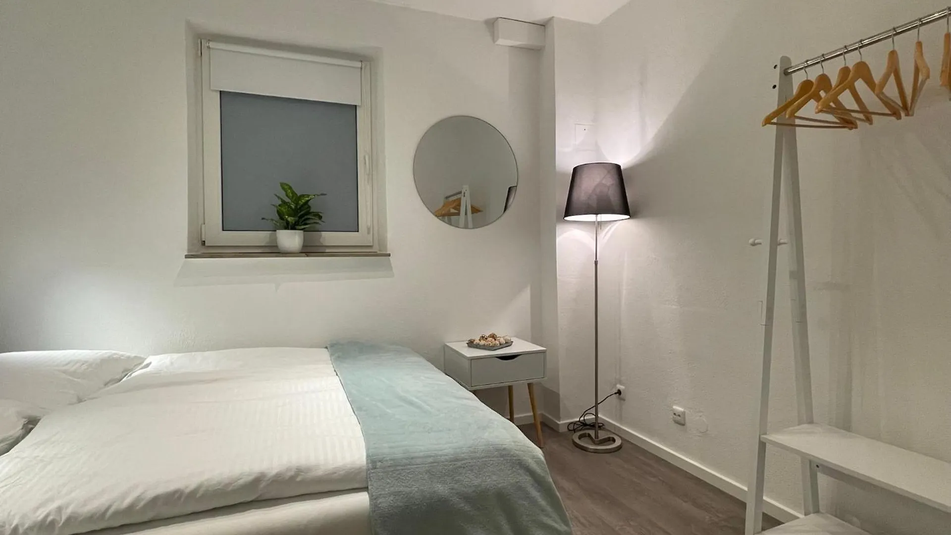 Perfekt Fuer 6! Kueche Netflix Bbq Parkplaetze Apartment Haar  Germany
