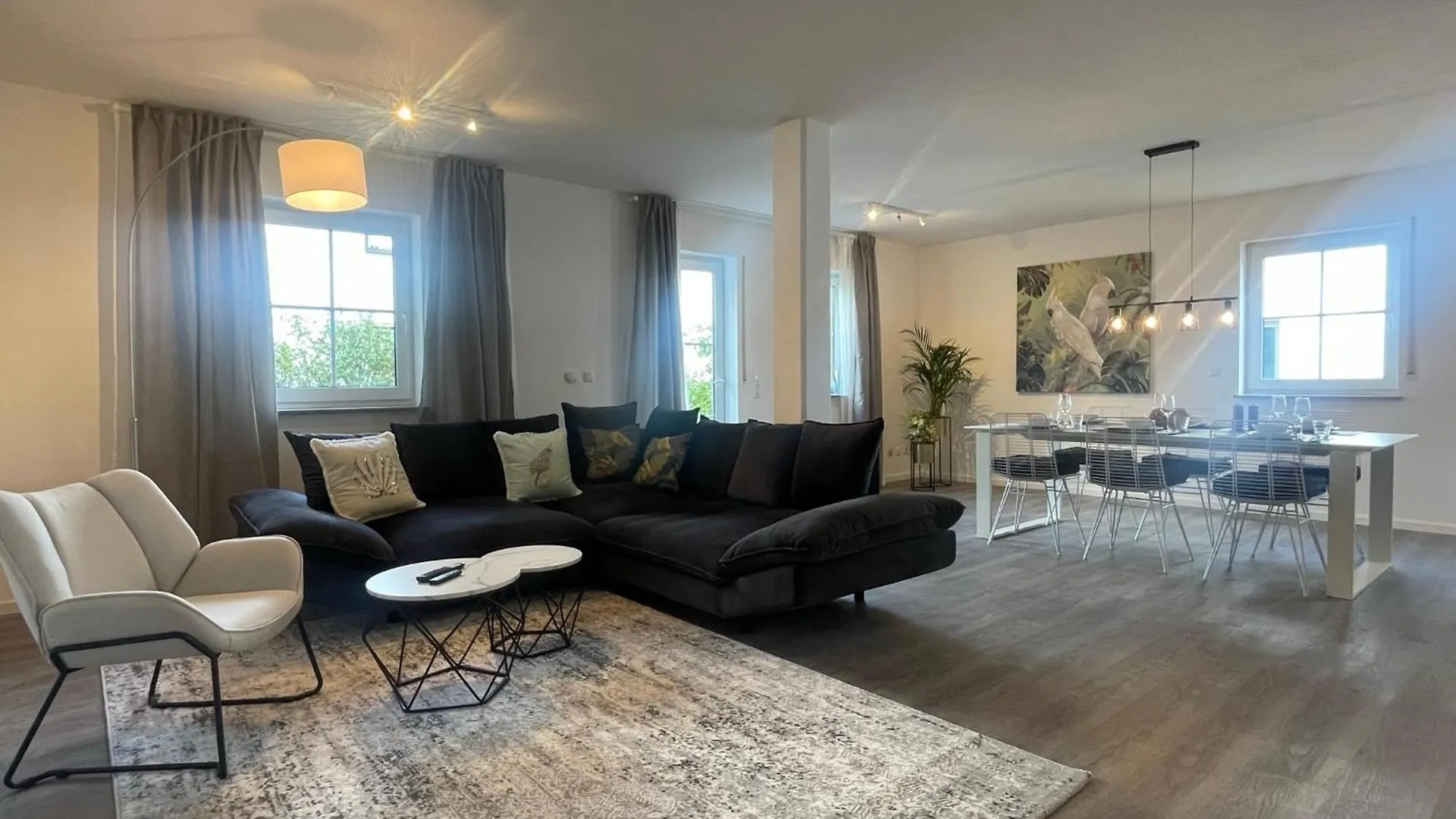 Perfekt Fuer 6! Kueche Netflix Bbq Parkplaetze Apartment Haar  0*, Haar (Munich)